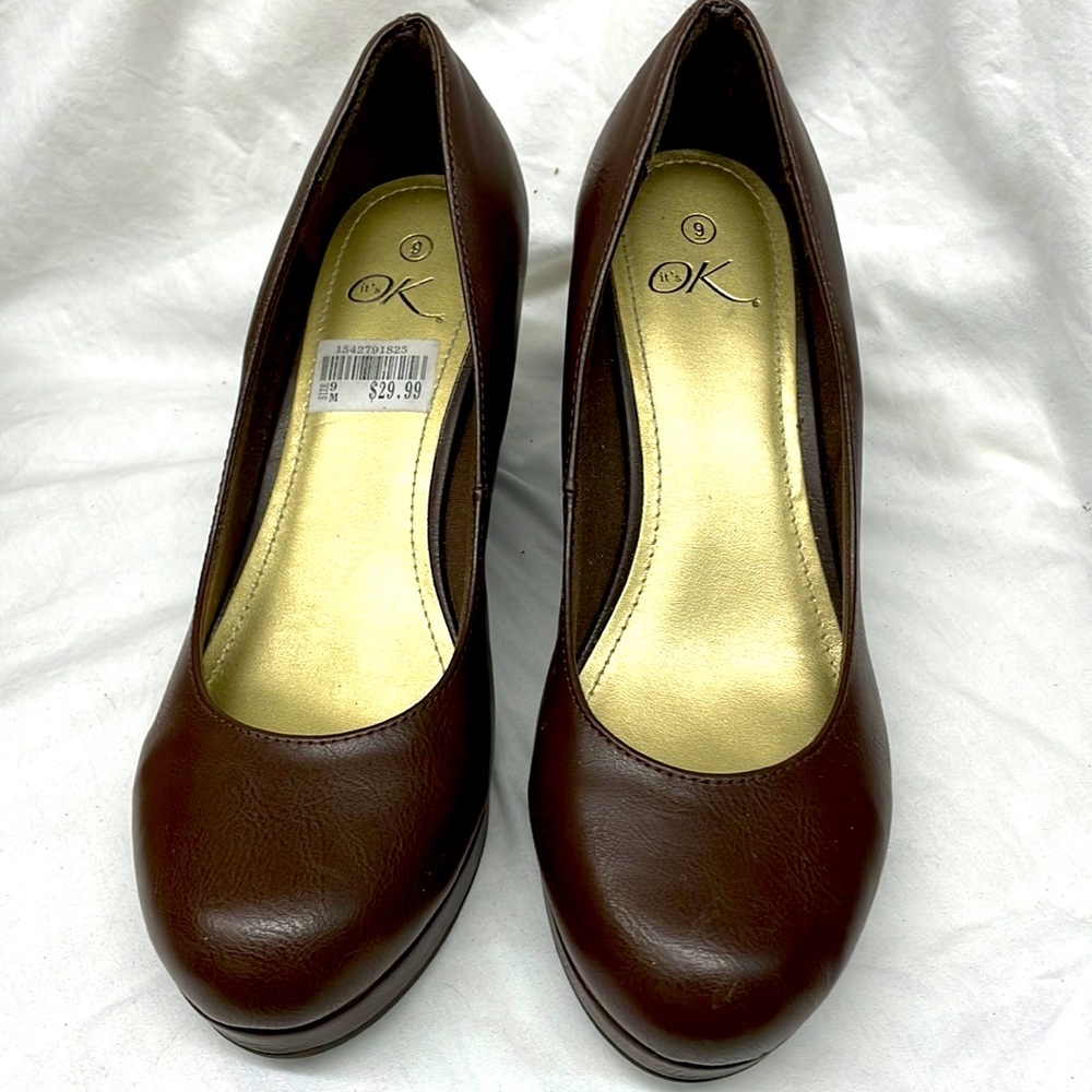 It’s ok wedge heels dress shoes ladies sz 9